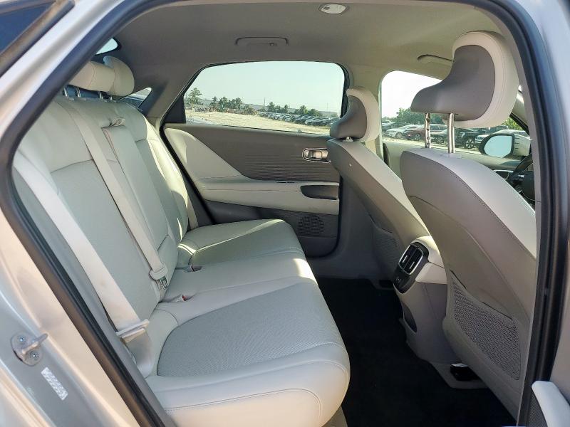 2024 HYUNDAI IONIQ 6 SE KMHM34AC4RA074906