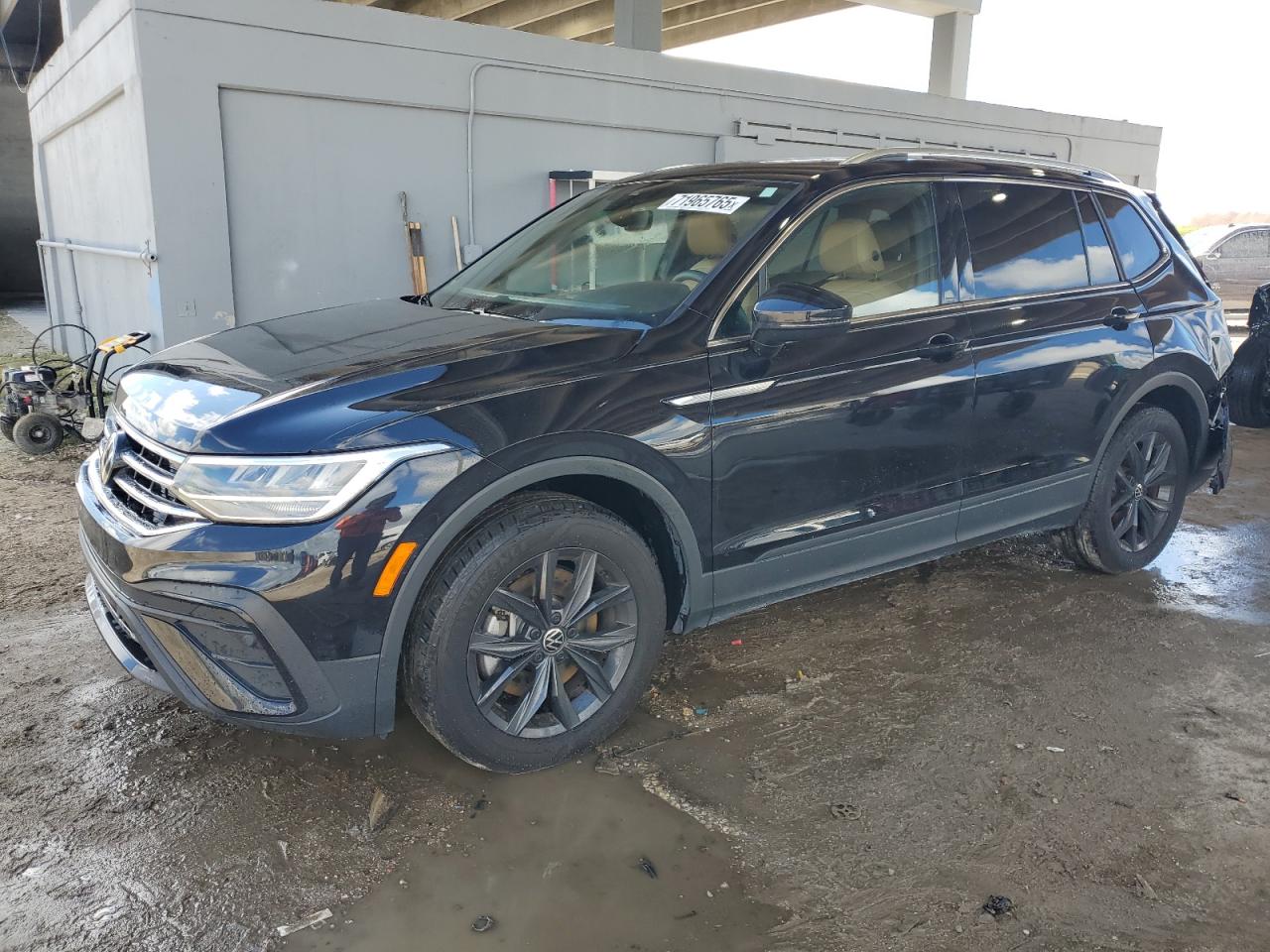 VOLKSWAGEN TIGUAN SE