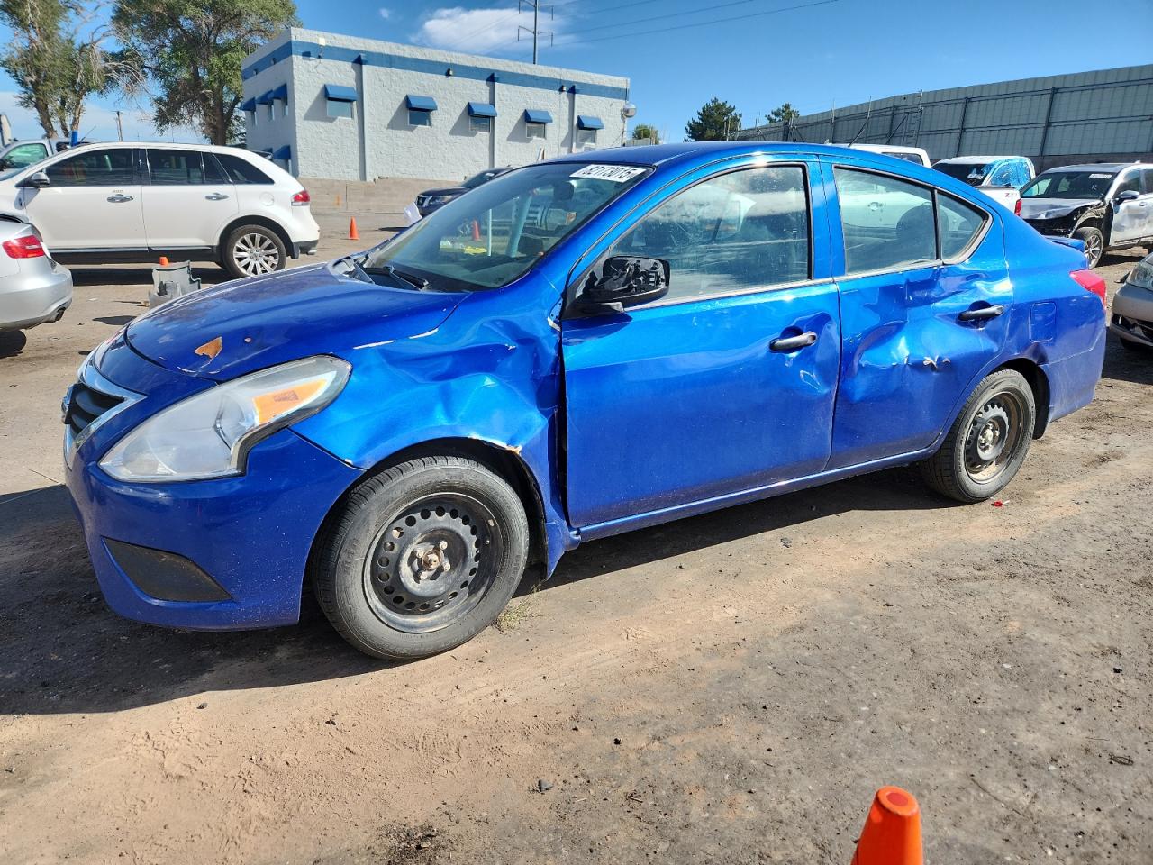 NISSAN VERSA S