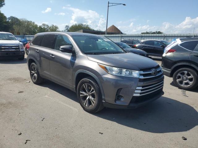 2019 TOYOTA HIGHLANDER LE 5TDZARFH9KS052345