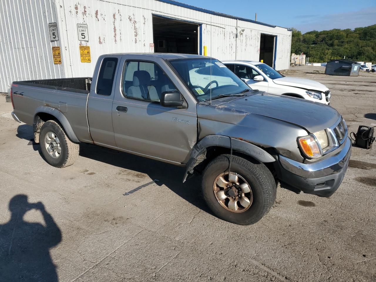 Lot #3248505557 2000 NISSAN FRONTIER K