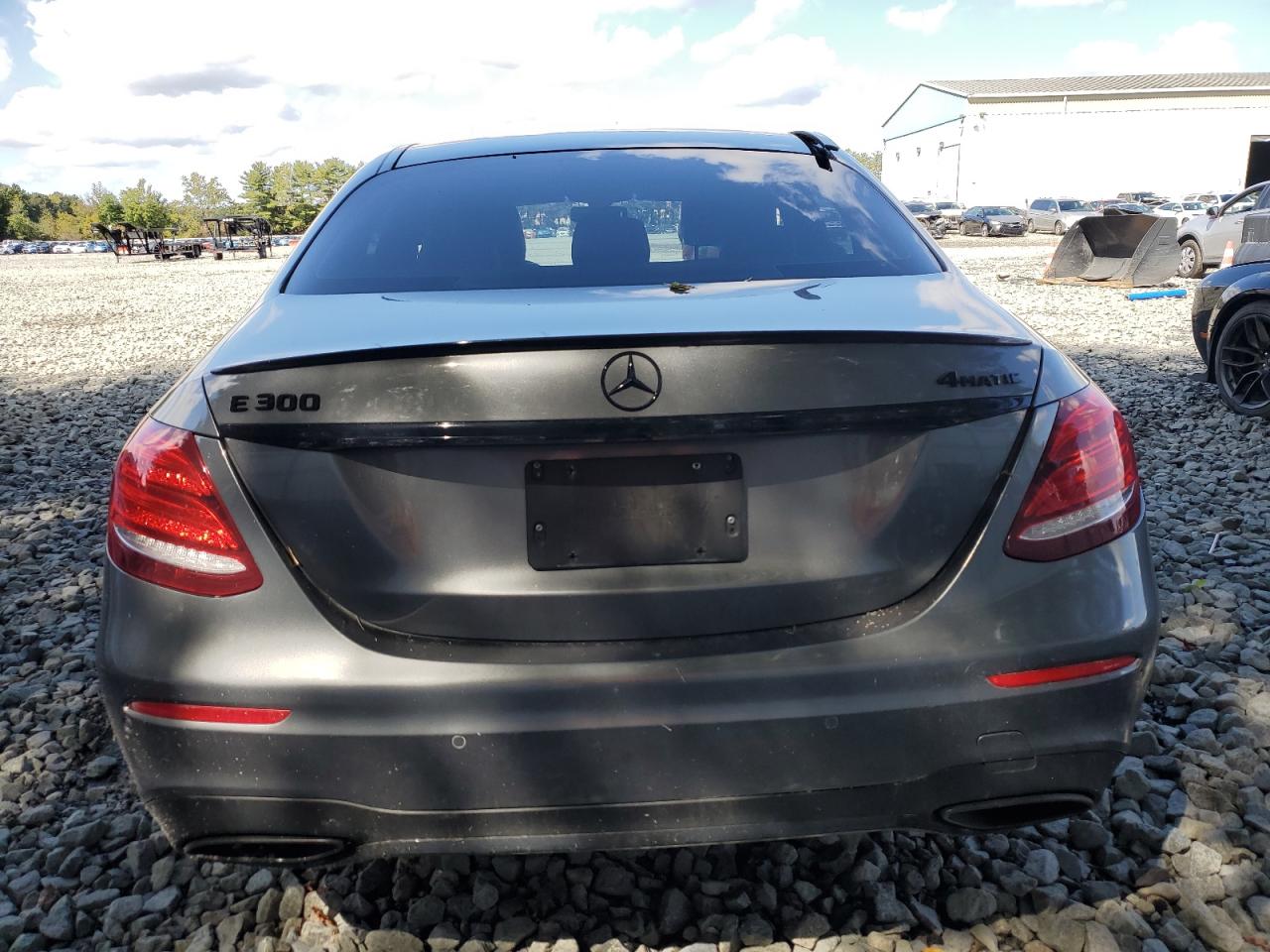 MERCEDES-BENZ E-CLASS 300 4MATIC