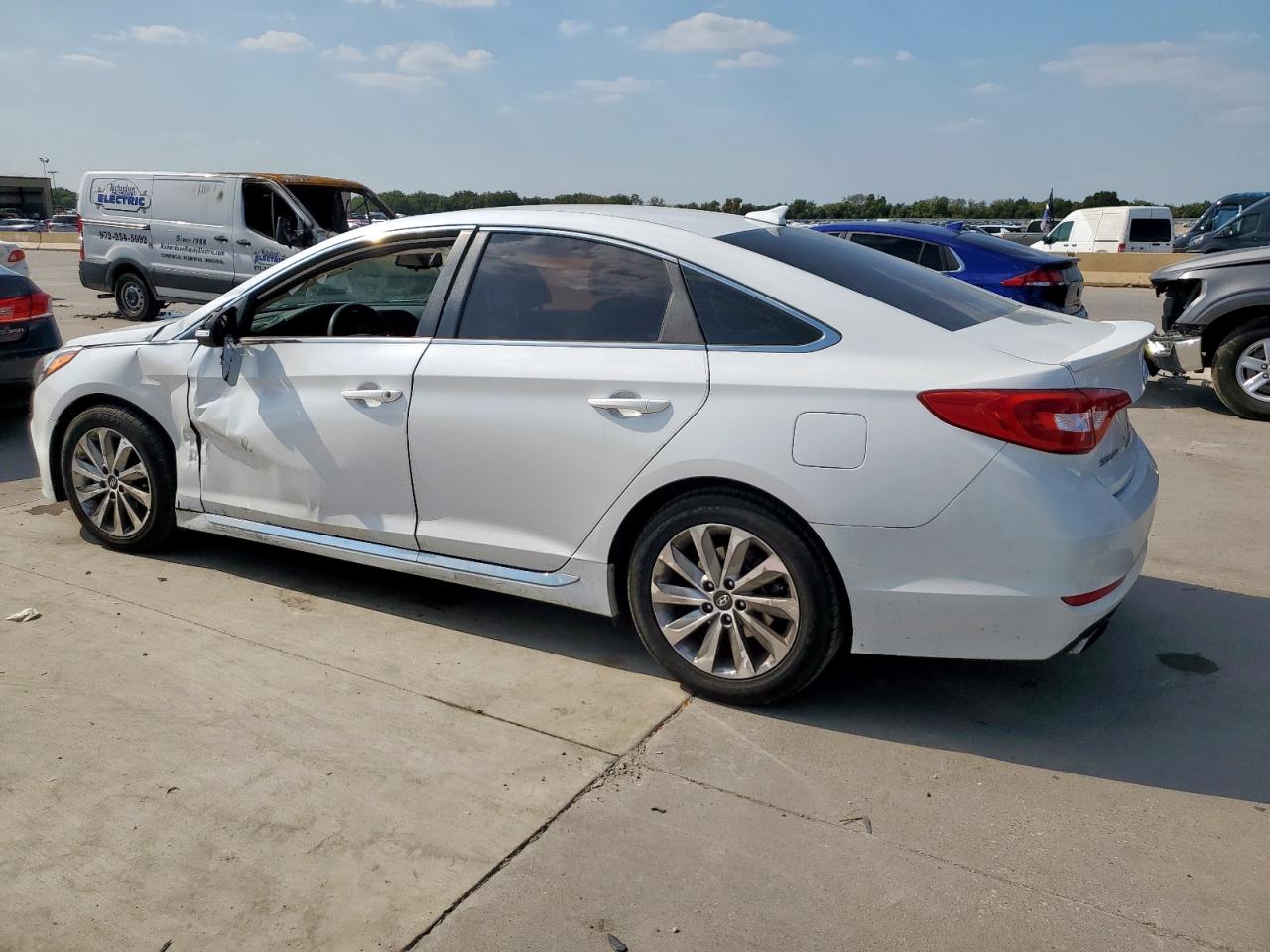 HYUNDAI SONATA SPORT