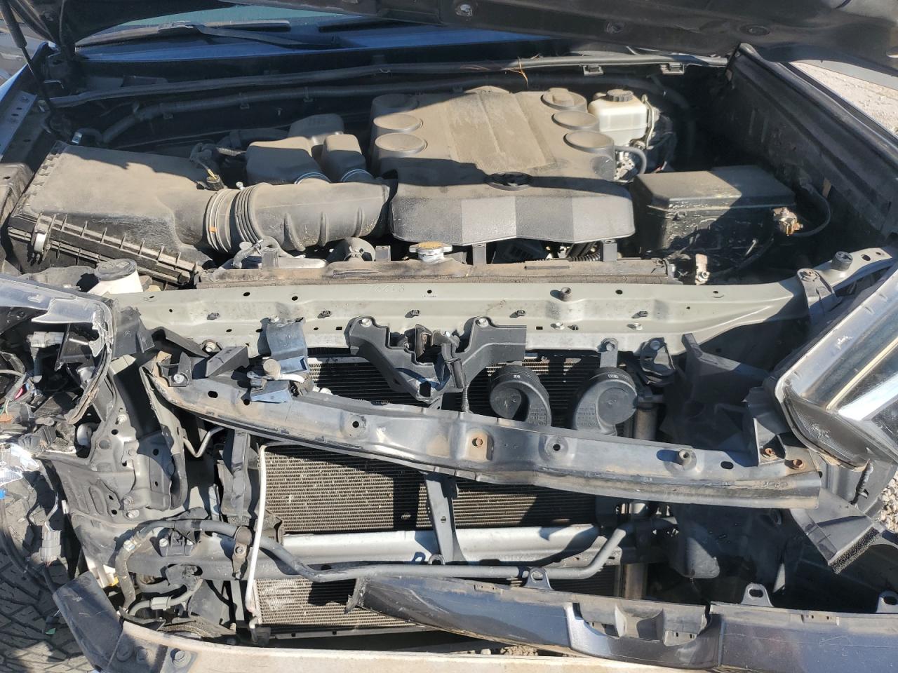 TOYOTA 4RUNNER SR5/SR5 PREMIUM