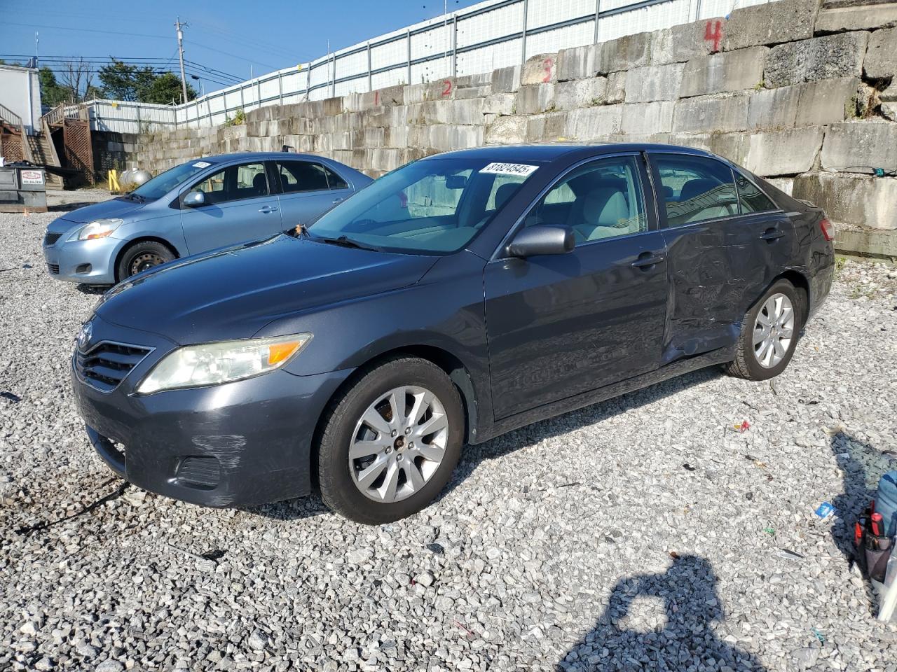 TOYOTA CAMRY BASE