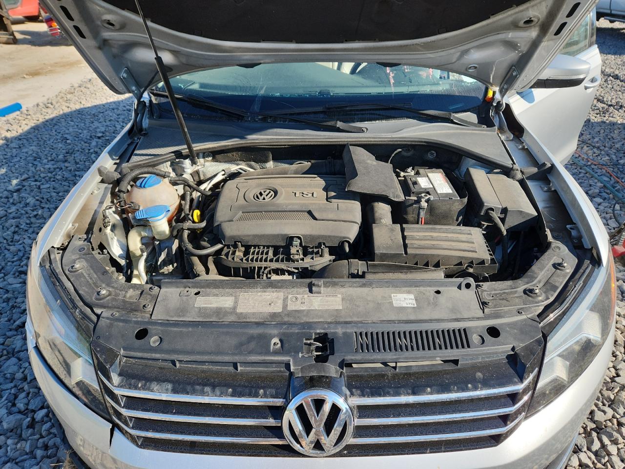 VOLKSWAGEN PASSAT S