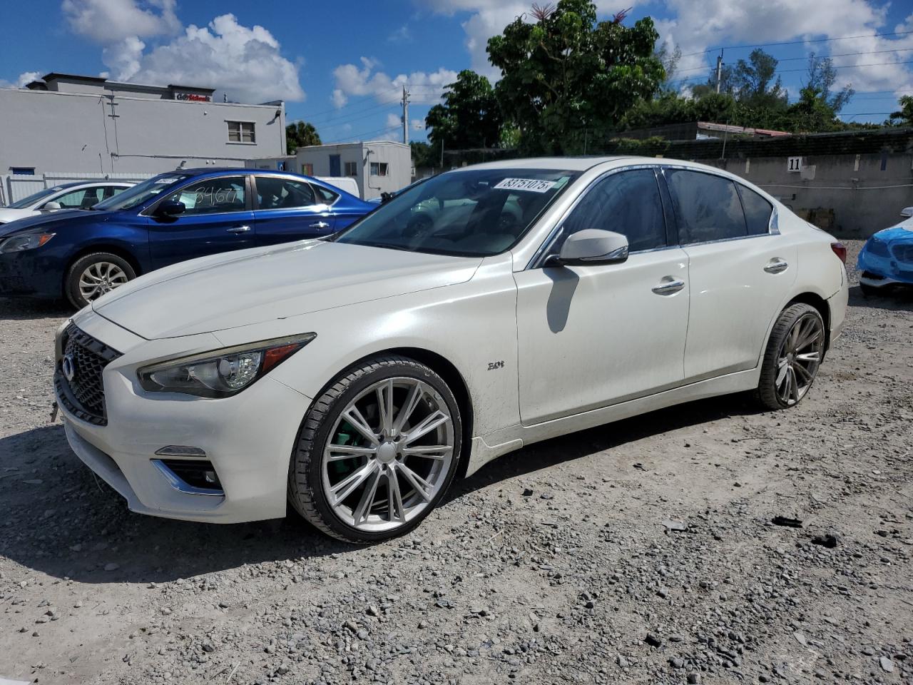 INFINITI Q50 LUXE