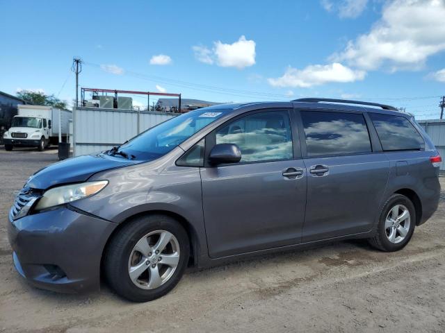 TOYOTA SIENNA LE