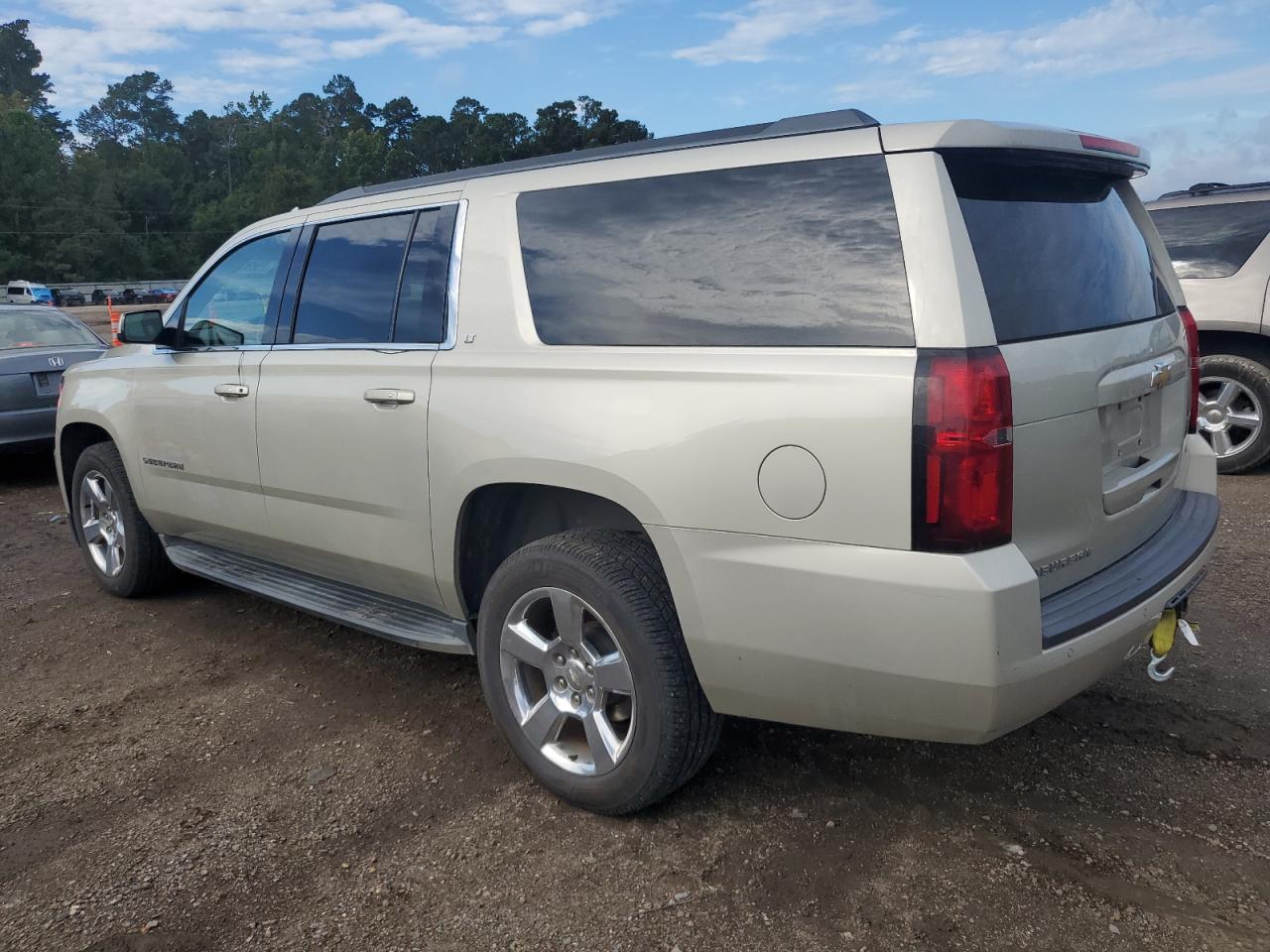 CHEVROLET SUBURBAN C1500 LT