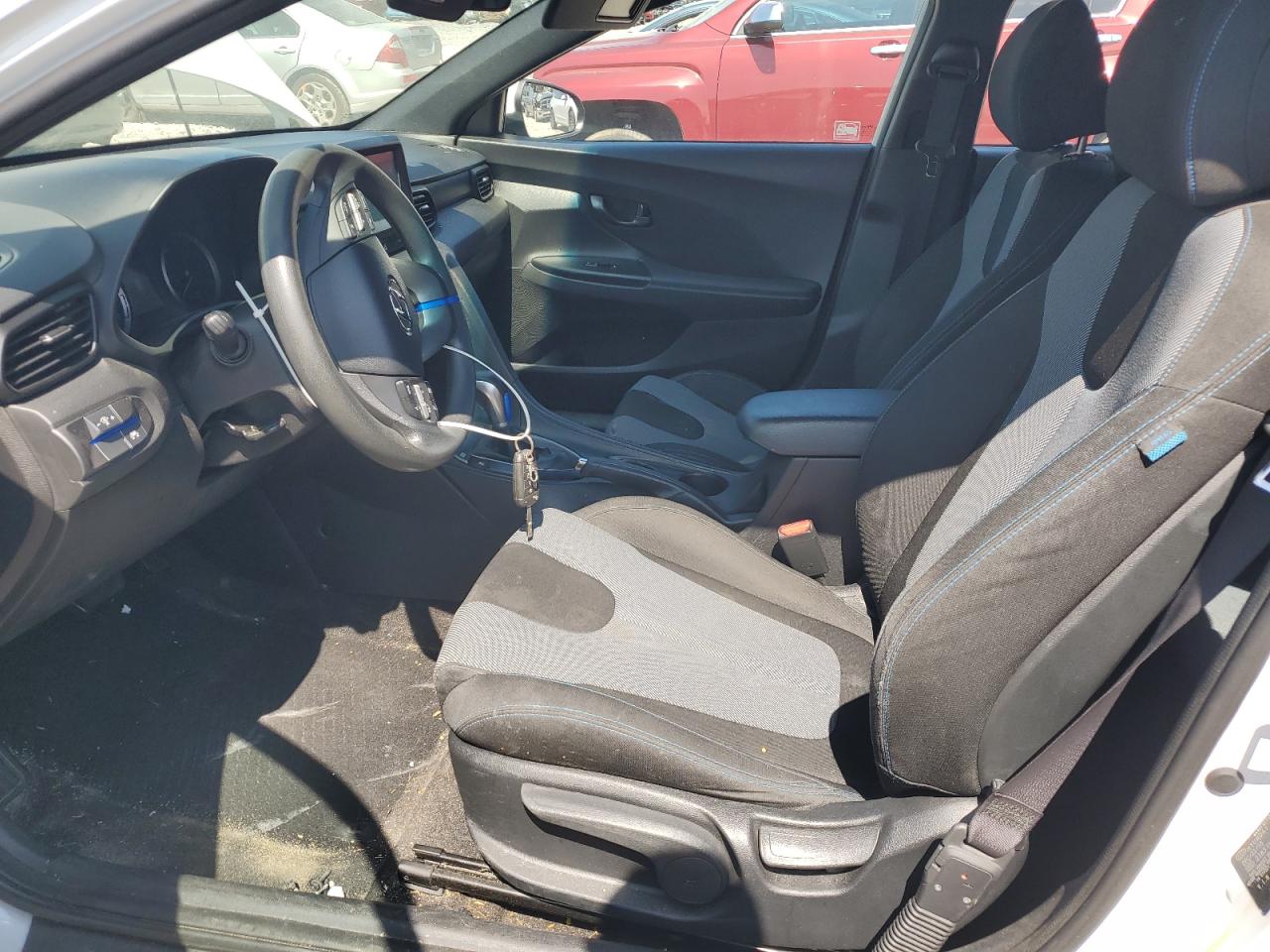 HYUNDAI VELOSTER BASE