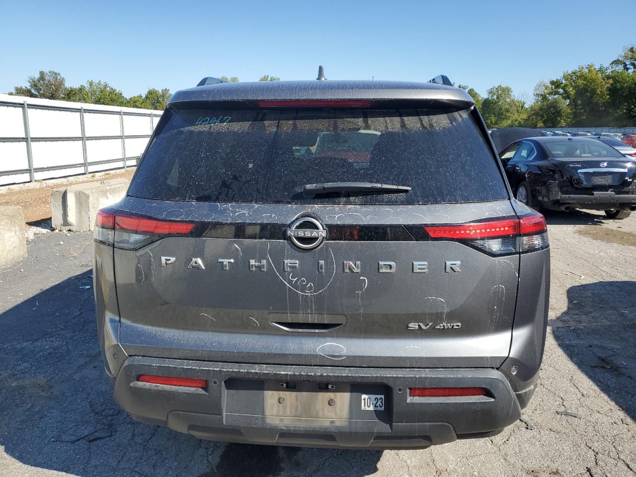 NISSAN PATHFINDER SV