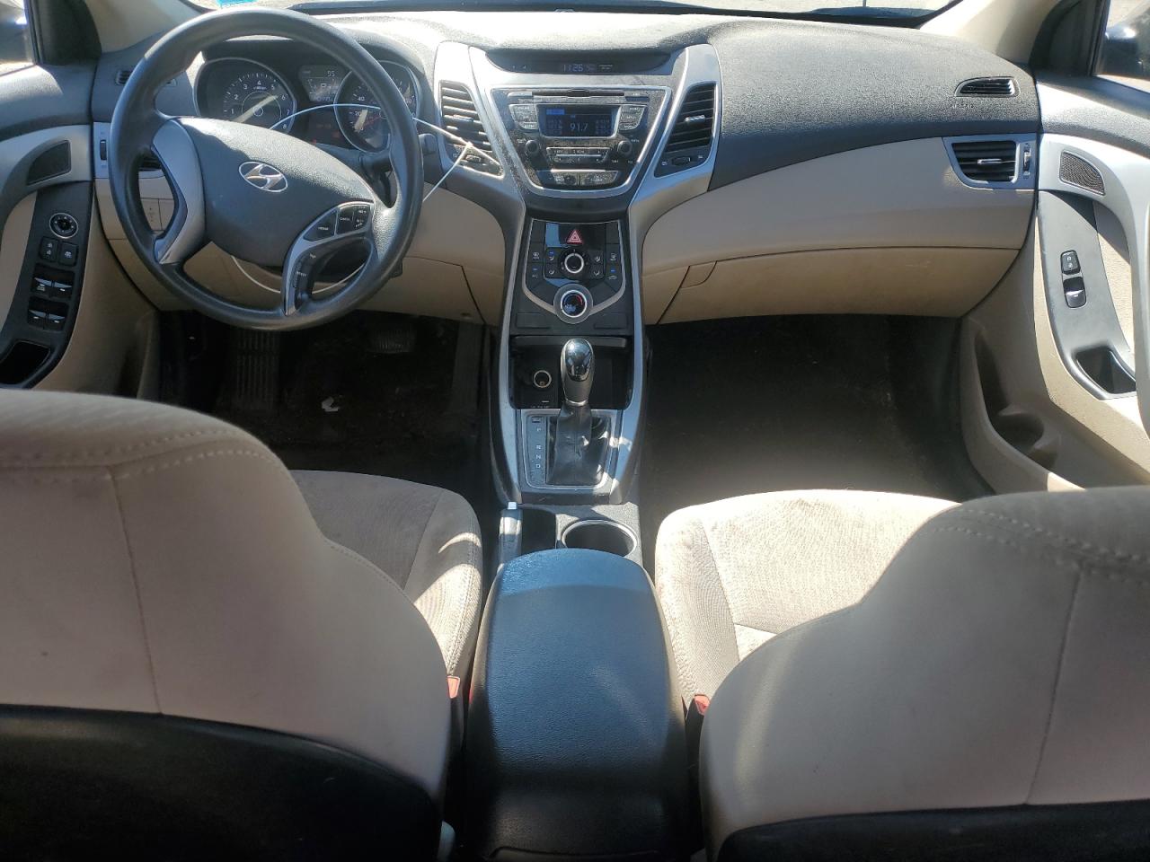 HYUNDAI ELANTRA SE