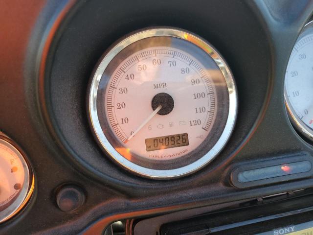 2011 HARLEY-DAVIDSON FLHX 1HD1KB417BB677162