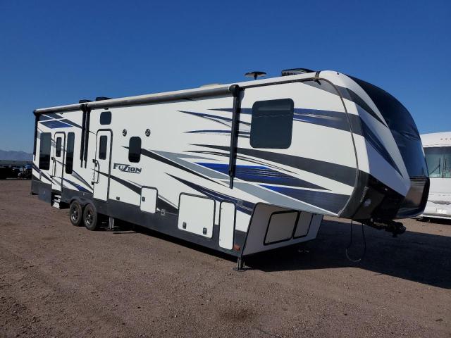 KEYSTONE FUZION 2018 white   4YDF3692XJF810725 photo #1
