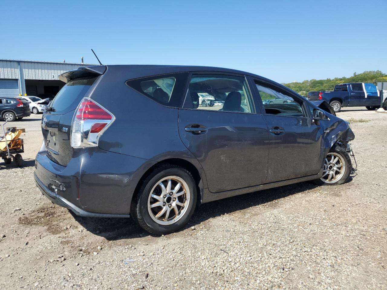 TOYOTA PRIUS V