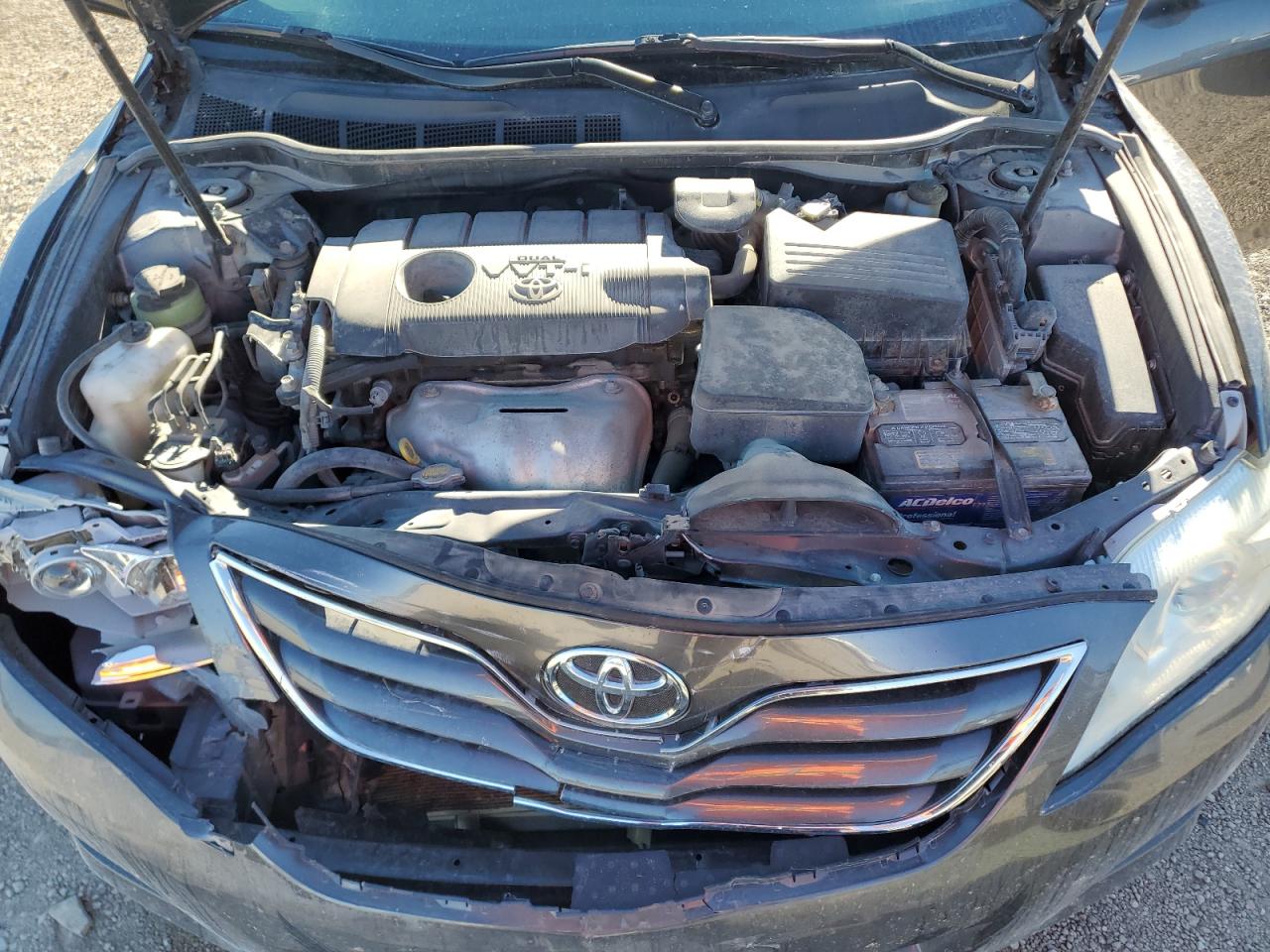 TOYOTA CAMRY BASE