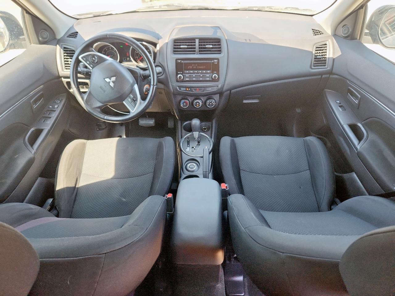 MITSUBISHI OUTLANDER ES