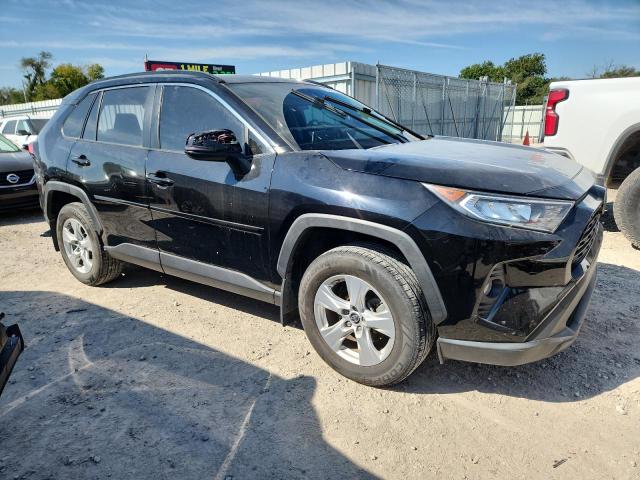 2019 TOYOTA RAV4 XLE JTMW1RFV1KD002799