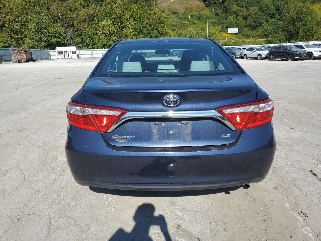 TOYOTA CAMRY LE