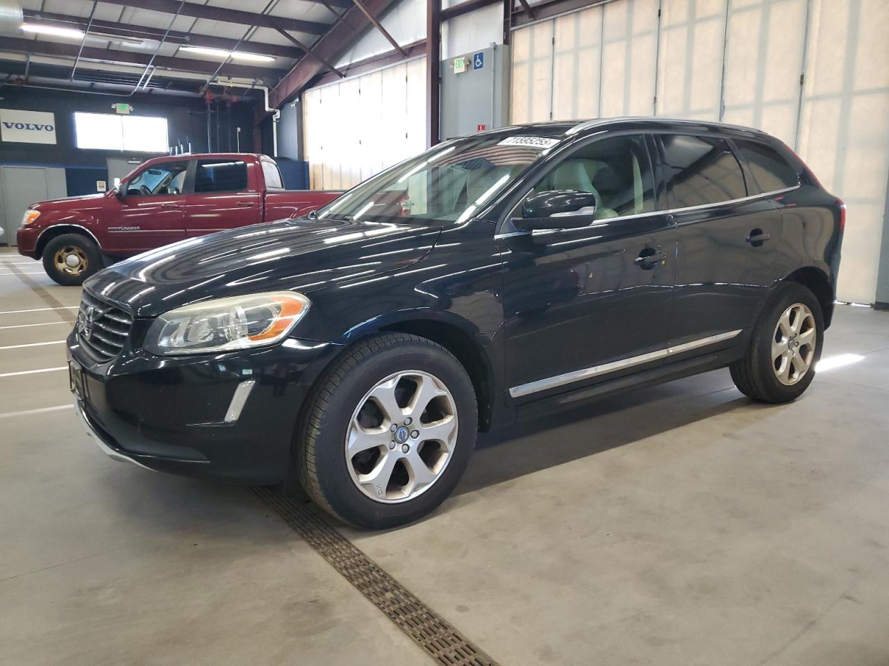 VOLVO XC60 T5 PREMIER