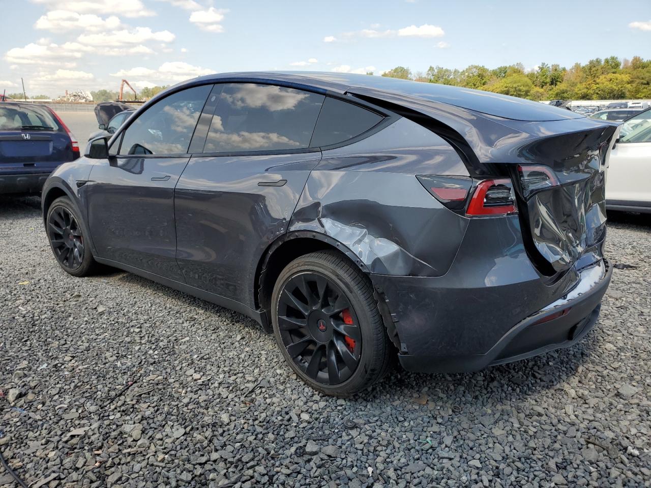 TESLA MODEL Y