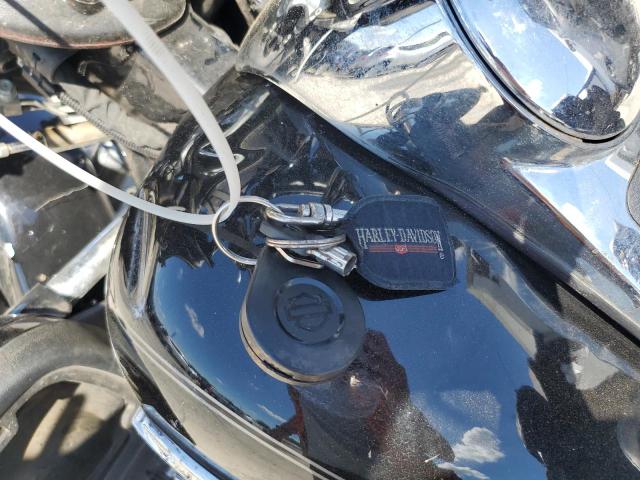 2017 HARLEY-DAVIDSON FLHTCUTG TRI GLIDE ULTRA 1HD1MAD18HB853553