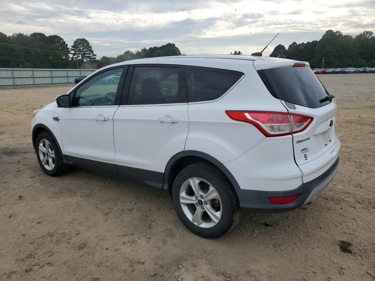 FORD ESCAPE SE