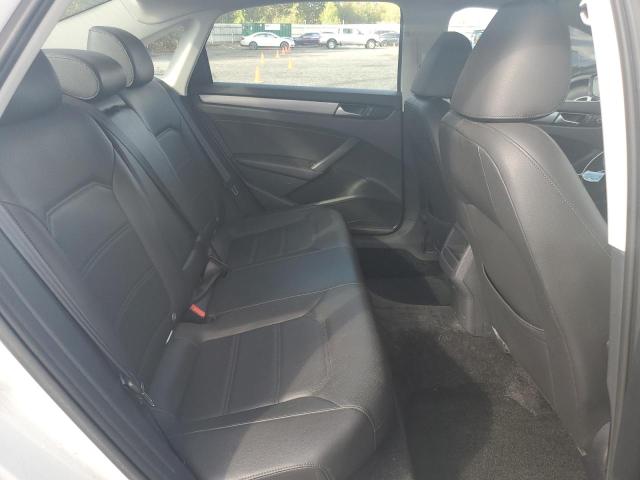 2015 VOLKSWAGEN PASSAT S 1VWAT7A34FC076144