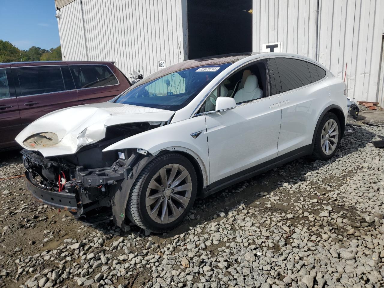 TESLA MODEL X
