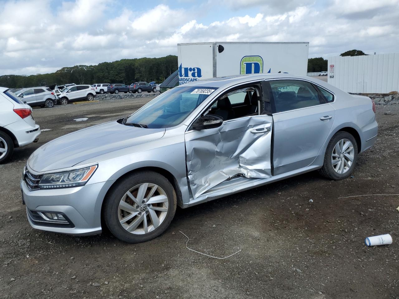 VOLKSWAGEN PASSAT SE