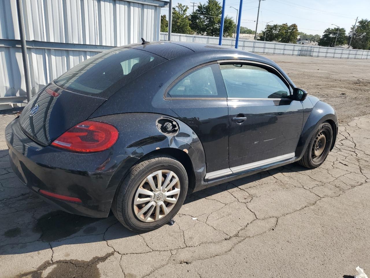 VOLKSWAGEN BEETLE