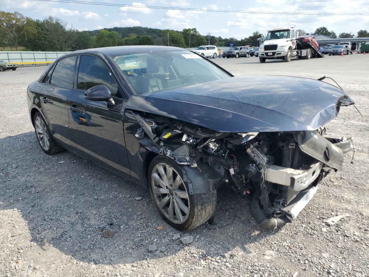 AUDI A4 ULTRA PREMIUM