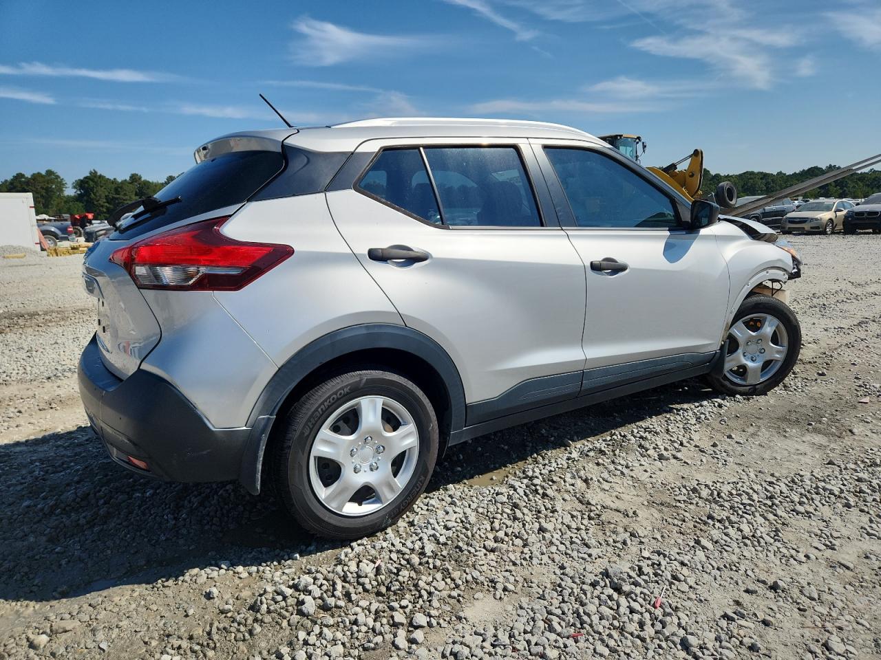NISSAN KICKS S
