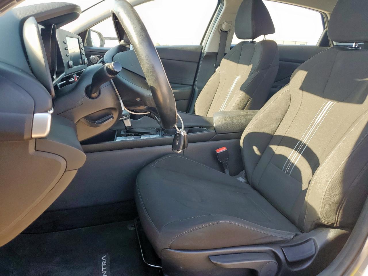 HYUNDAI ELANTRA BLUE