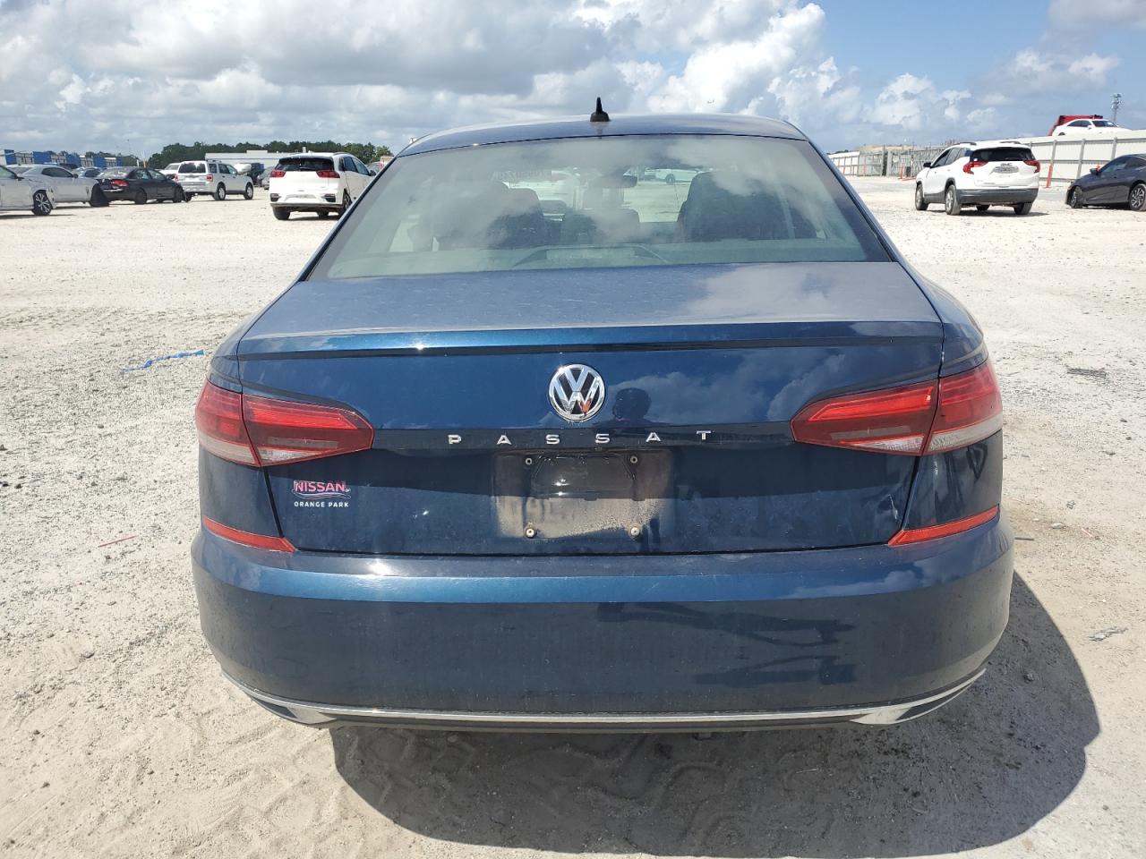 VOLKSWAGEN PASSAT SE