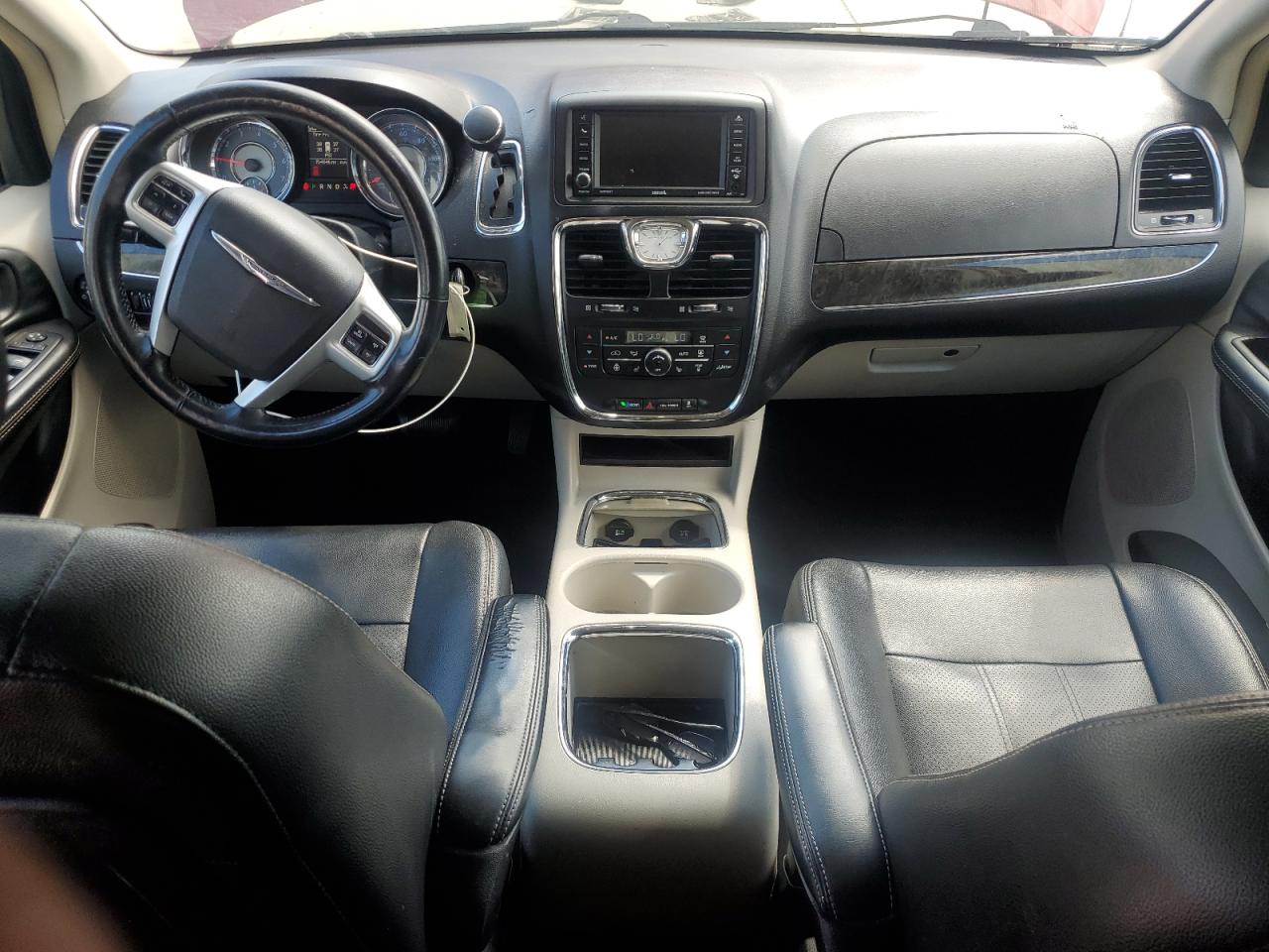 CHRYSLER TOWN & COUNTRY TOURING L