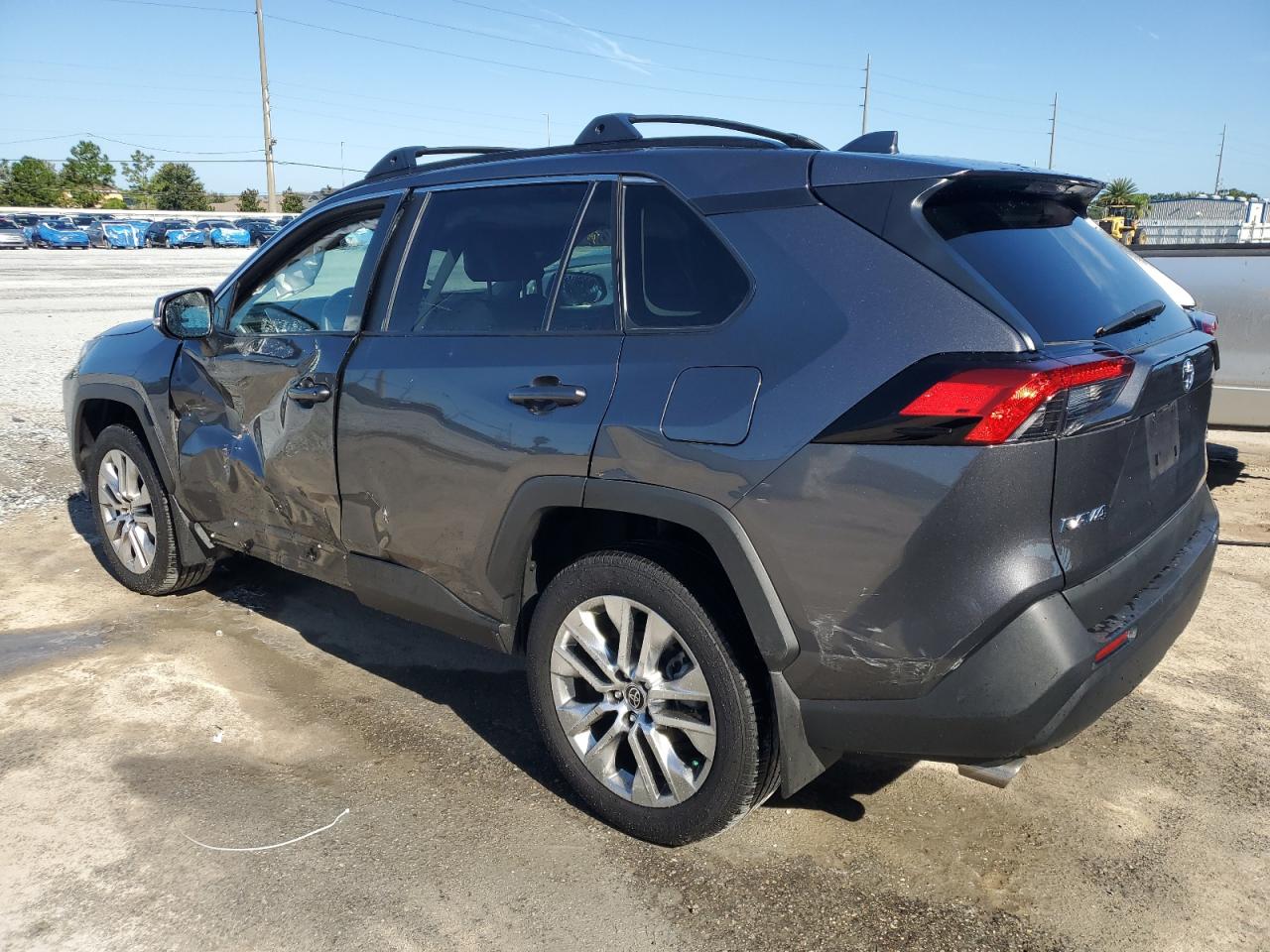 TOYOTA RAV4 XLE PREMIUM