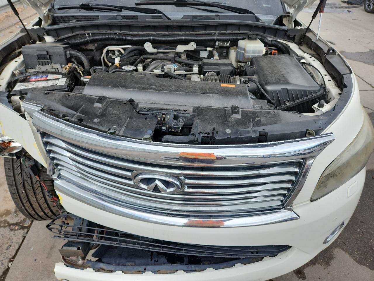 INFINITI QX56