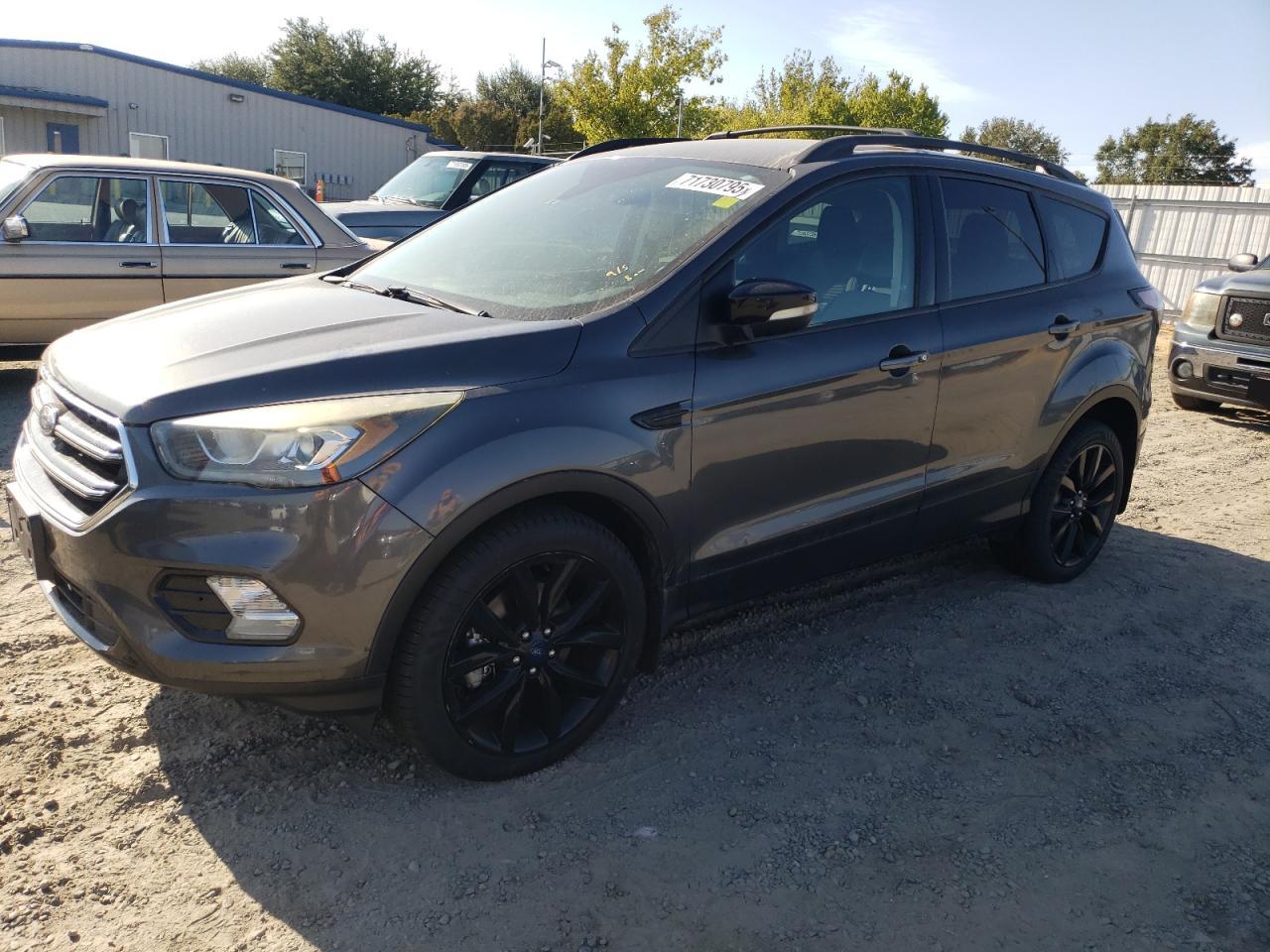 FORD ESCAPE TITANIUM