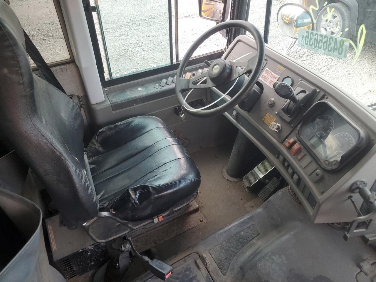 Lot #3263668725 2011 THOMAS SAF-T-LINER HDX