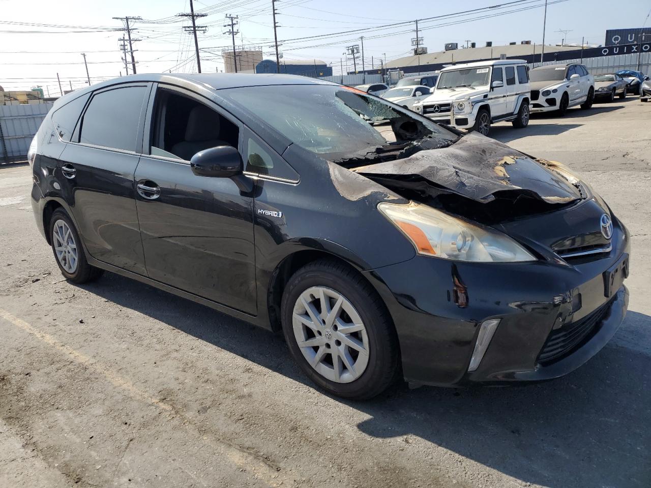 TOYOTA PRIUS V