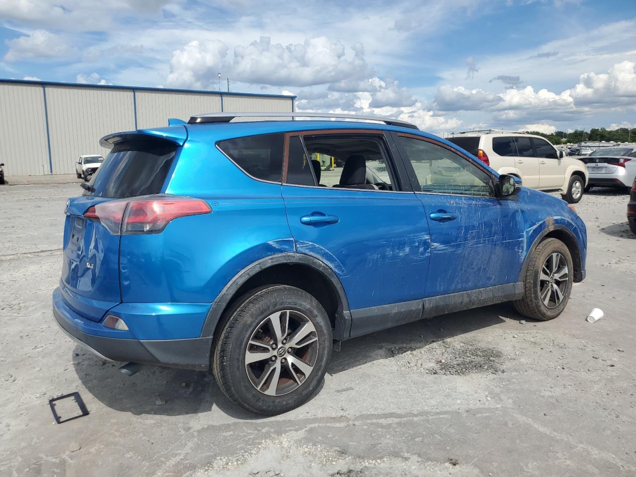 TOYOTA RAV4 XLE