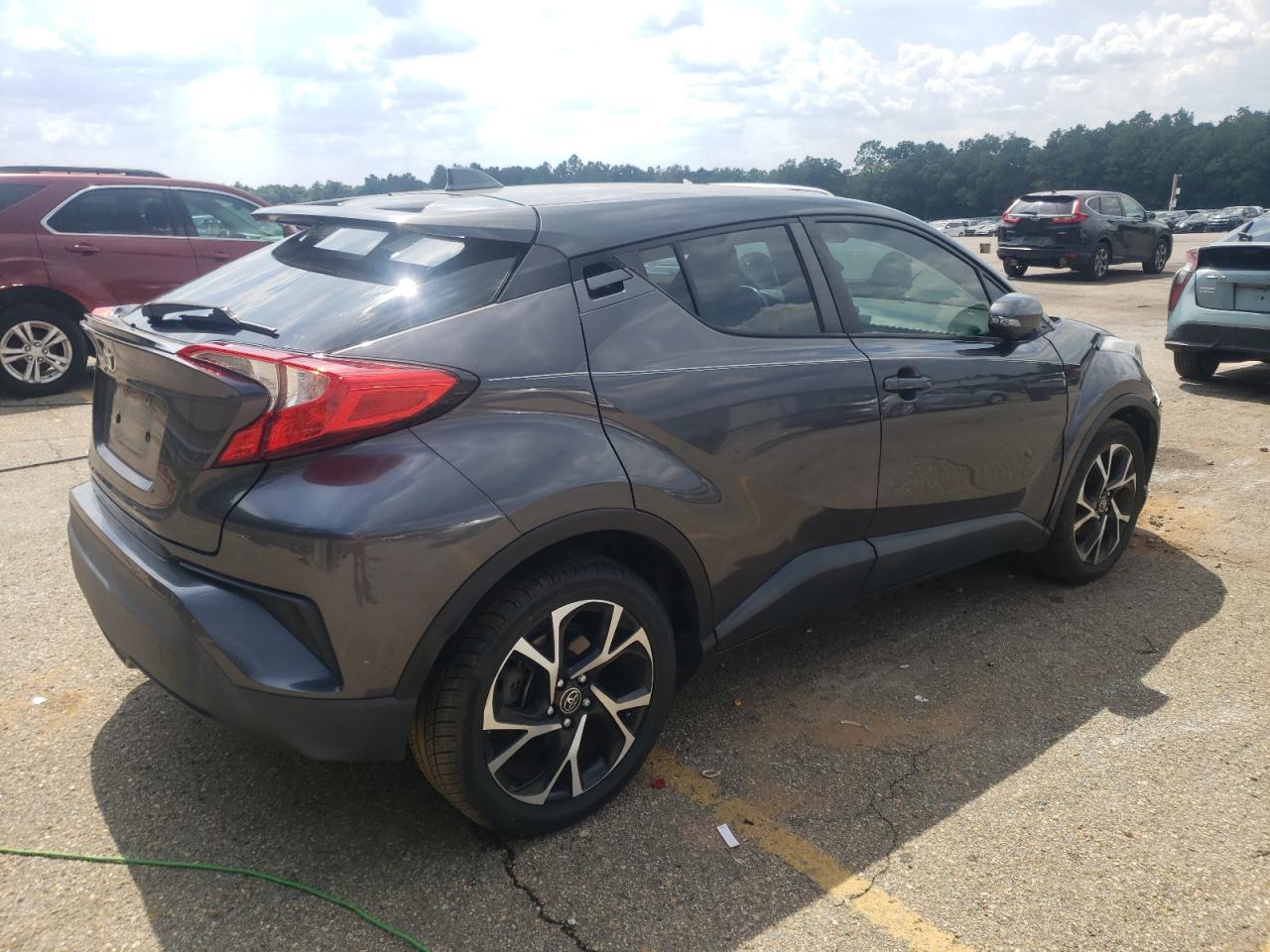 TOYOTA C-HR XLE