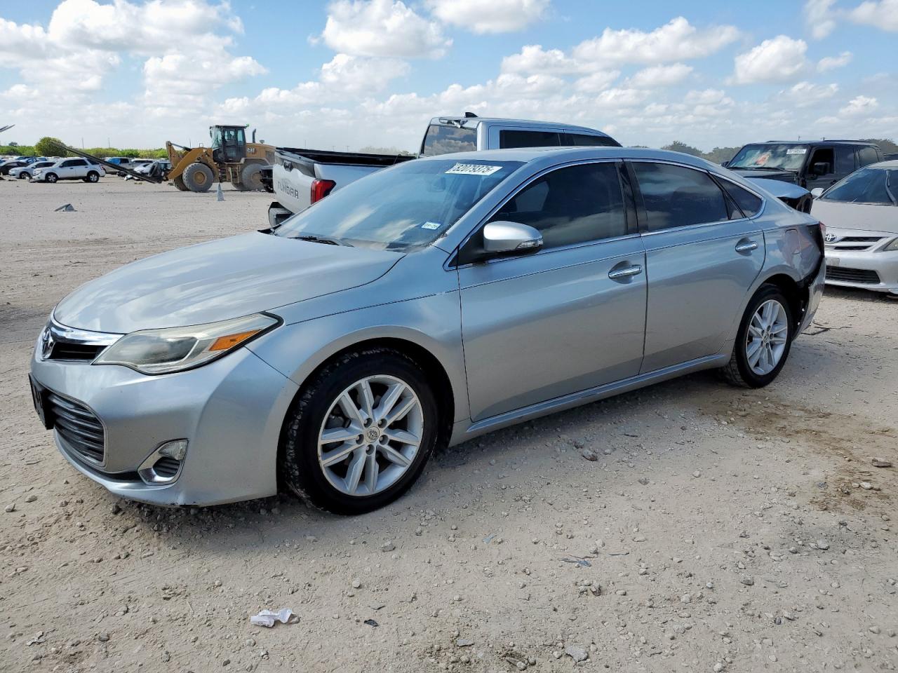  Salvage Toyota Avalon