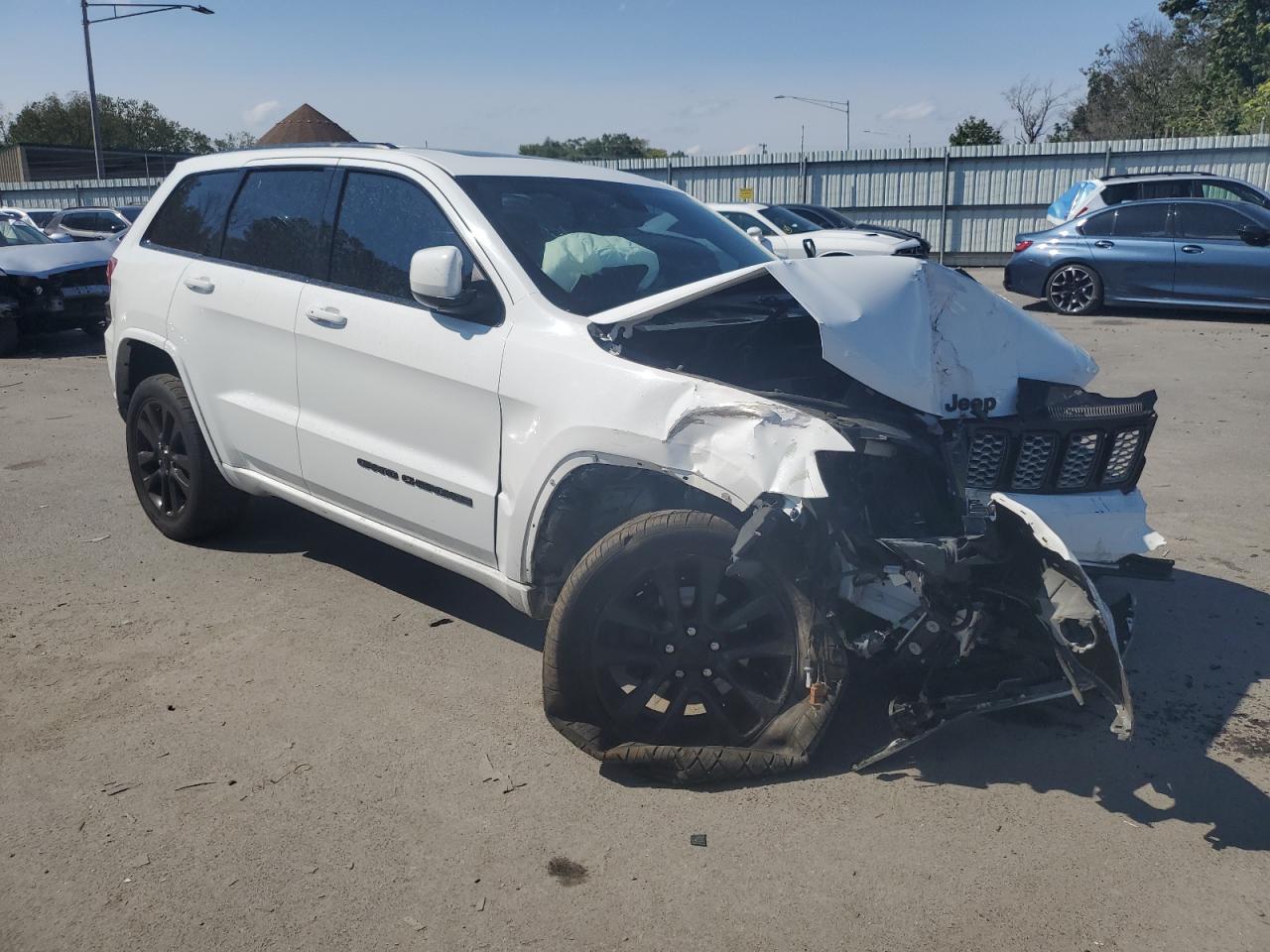 JEEP GRAND CHEROKEE LAREDO