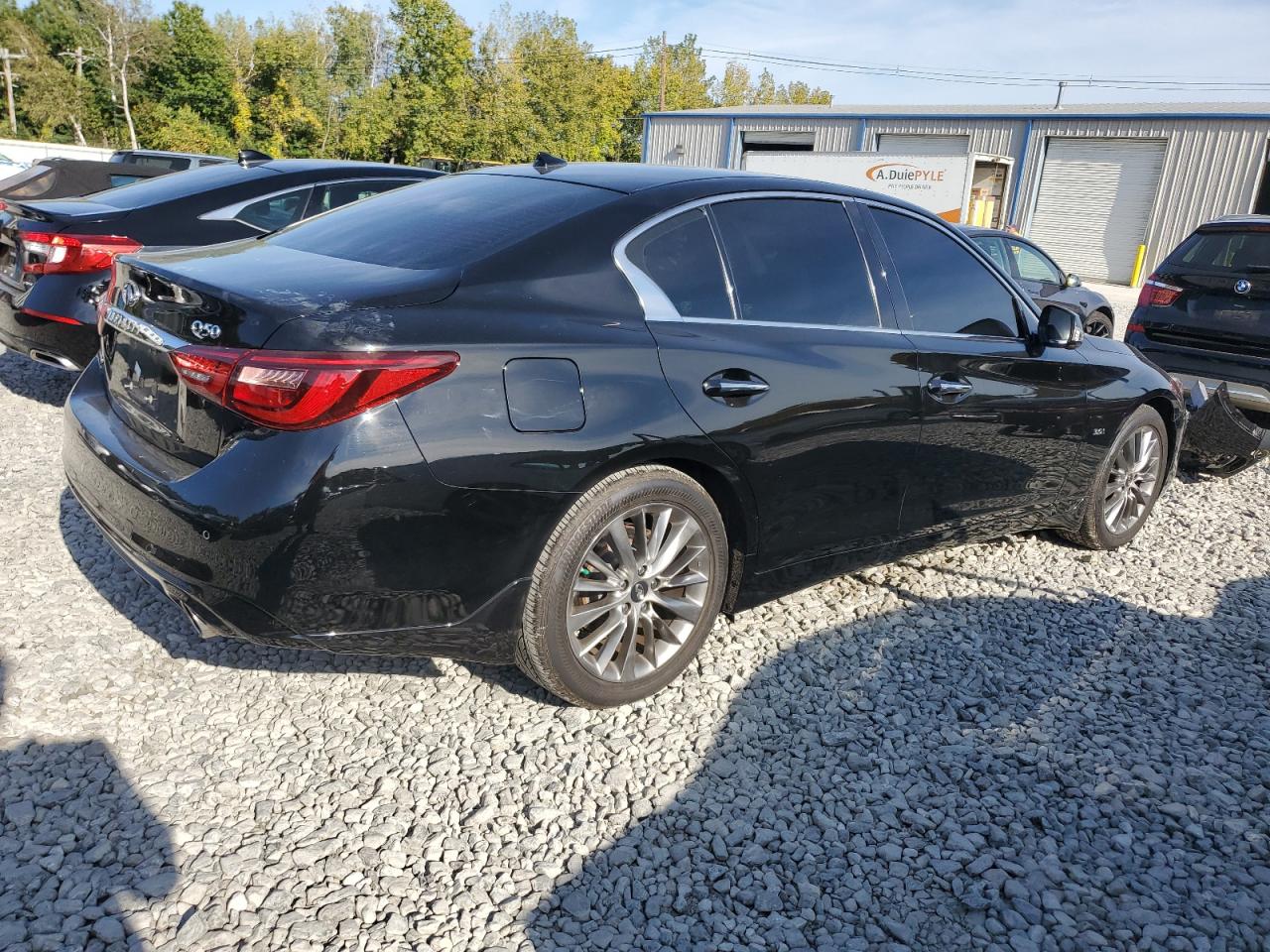 INFINITI Q50 LUXE