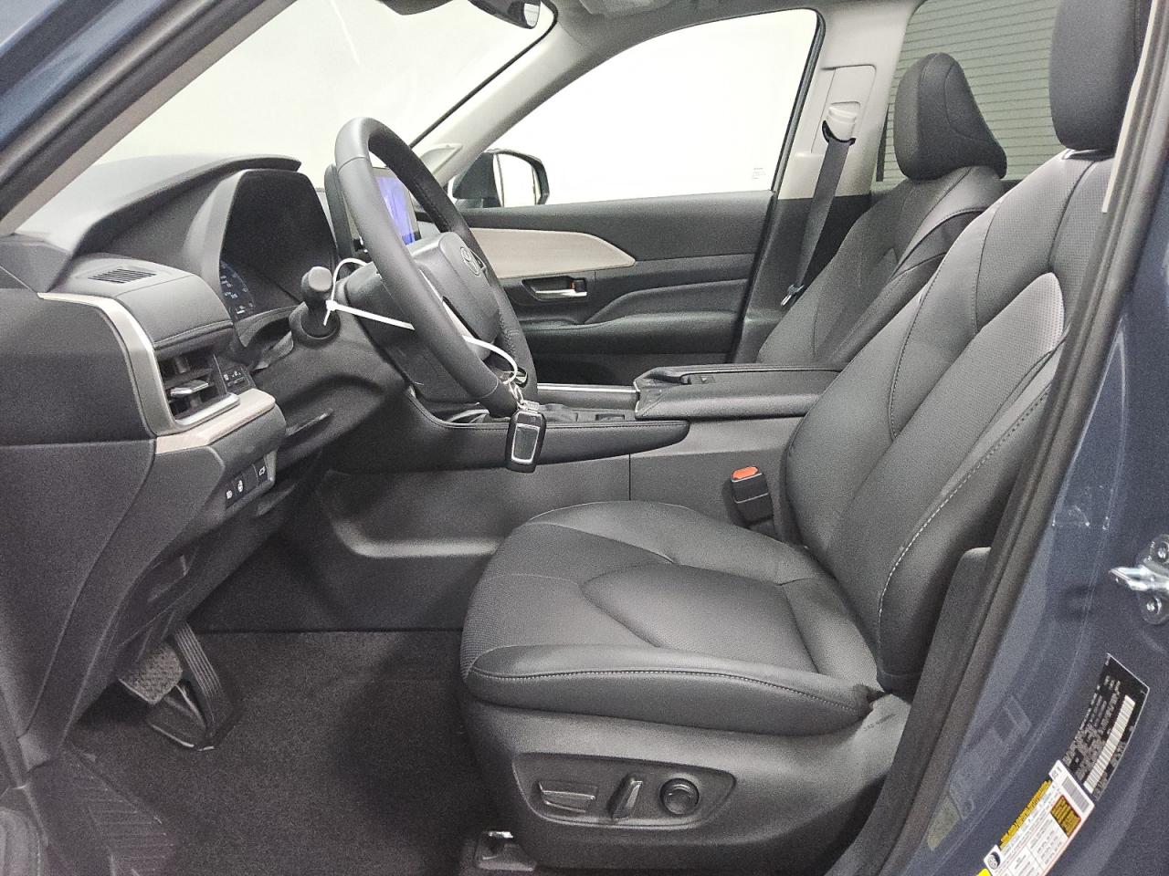 Lot #3308341034 2025 TOYOTA GRAND HIGHLANDER LE