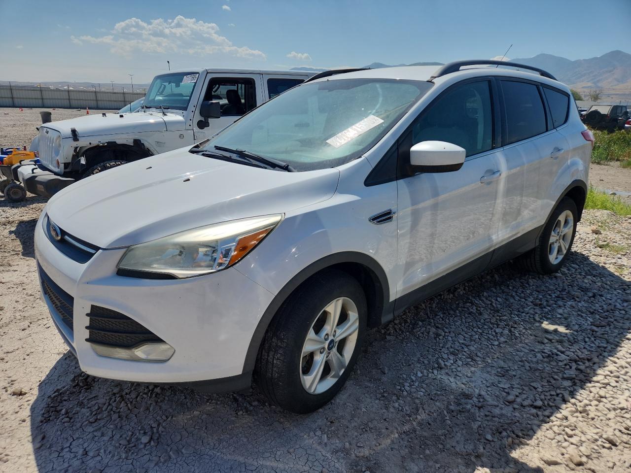 FORD ESCAPE SE