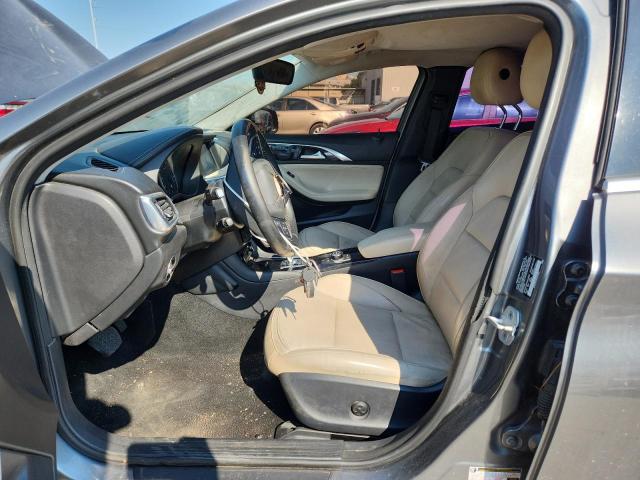 2017 INFINITI QX30 BASE SJKCH5CP6HA019957