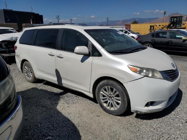 2015 TOYOTA SIENNA XLE 5TDYK3DC9FS635193